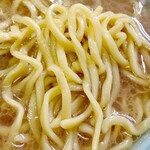 ラーメン六角家 - 酒井の麺はモッチリ。