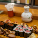 光寿司 - 2020.9 赤貝、穴子、いくら軍艦、ネギトロ巻き、煮はまぐり