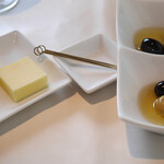 フランス料理 ル・クール - 2020/7/24  オリーブとバター