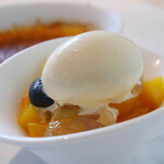 フランス料理 ル・クール - 2020/7/24  バニラアイスクリームのアップ。