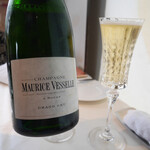フランス料理 ル・クール - 2020/7/24  グラスシャンパンはMAURICE VESSELLE