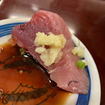 江戸前 大黒鮨 - ニンニク&生姜で頂きます