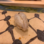 銀座 久兵衛 - ぶりぶりの海老