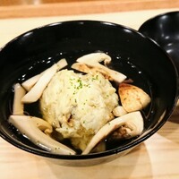 日本料理 五感 - 熊本産ワタリガニの真丈、松茸