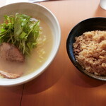 めん処愛や - 鶏白湯 塩＆チャーシュー混ぜご飯(1,000円)