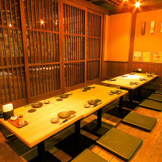 掘りごたつ6名様×4
靴を脱いでまったりとしたお時間を過ごせます