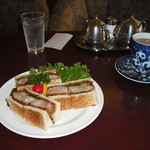 ブルーオニオン - 絶品カツサンドとブレンドコーヒー