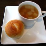 マリベン - ('09/04)パンとスープ（ランチプレート、セット共通）