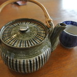 千真庵 - そば湯の急須と湯呑み