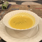 Bisutorobonapethi - カボチャのポタージュスープ。
                        美味し。