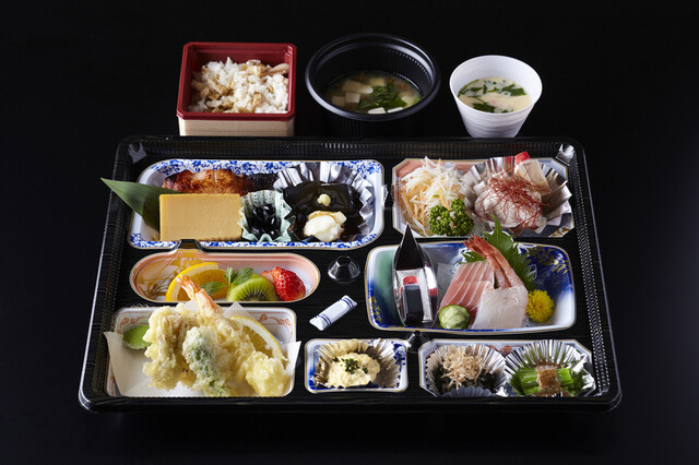 御料理　新茶屋 - 鶴岡（日本料理）の写真