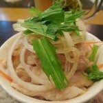 中華酒膳 幸龍 - （2012/6月）この日のお通しは豚しゃぶ風