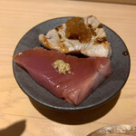 すし岩瀬 - 鰹　炙りと生