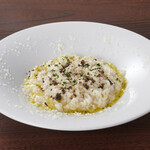 Rich cheese risotto with truffle flavor