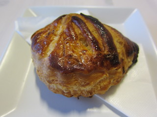 Itsutsunodouka - アップルパイは、貝の形をしたお洒落なパイです。