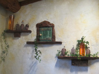 Itsutsunodouka - かわいい壁の飾り棚です。