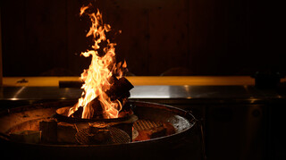 COWSI CAMP - 薪火でお肉を焼きます。