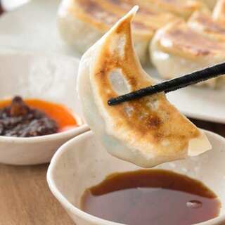 Enjoy 16 types of Gyoza / Dumpling menu including the most popular "Kurobuta Gyoza / Dumpling "◎