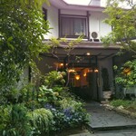 マノワール・ディノ - 