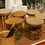 あわら温泉 ホテル八木 - ナッツやスナックもご自由に