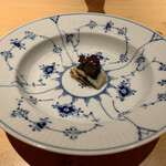 Nishimura Takahito La cuisine creativite - 鹿児島県産の鰻のポワレ〜パイ生地を使用したミルフィーユ仕立て　あおさのソースで〜