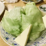 鶴亀 - チーズレタス300円