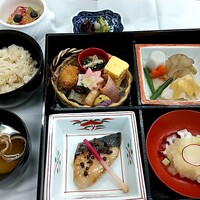 日本料理 雲海 - 松花堂弁当 5000円税込