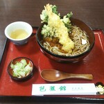 駅前芭蕉館 - 天ぷらそば ￥850