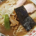 太平楽 - 中華そば中(650円)
