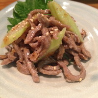 喜福世 - 黒毛和牛タンの梅肉和え