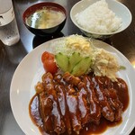 田五作 - ポークチャップ定食1200円