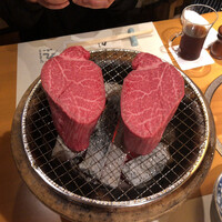 本格肉料理 丸小 - 火入れのスタート！