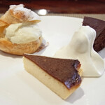 るぱたき - シュークリーム、バスクチーズケーキ、チョコレートケーキ