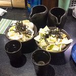 三酉屋 - ジャパンとお通しの塩昆布キャベツ