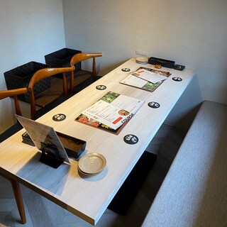 【2階・完全個室】テーブル席（5～6名様×1室）