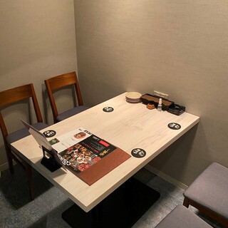【2階・完全個室】テーブル席（2～4名様×3室）