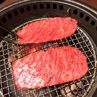 炭火焼肉 ふちおか - 炭火で両面5秒でトロける世界へ