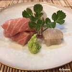 御料理 寺沢 - 塩竃産 本鮪ﾄﾛと星鰈と星鰈縁側