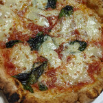 PIZZERIA CHIACCHIERONE - 『マルゲリータ　Pizza Margherita』　　1,500円+tax