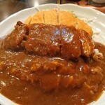 グリル千代田 - 魅力的なビジュアルのカツカレー