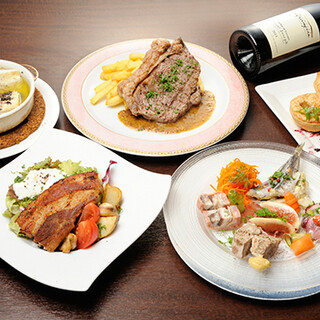 料理が選べるコースや、季節の食材を堪能するコースがオススメ