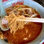 ラーメン 山岡家 - 辛味噌ネギチャーシュー麺。中辛はさほど辛くない。