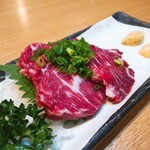 ろばた焼けん太 - 金木馬の馬刺し