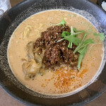 麺処 ごまや - このまろやかな坦々麺が堪らない！