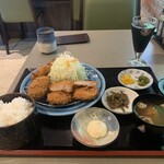 Yawaraka Tonkatsu Aya - 一口ヒレとカニ爪クリームコロッケランチ