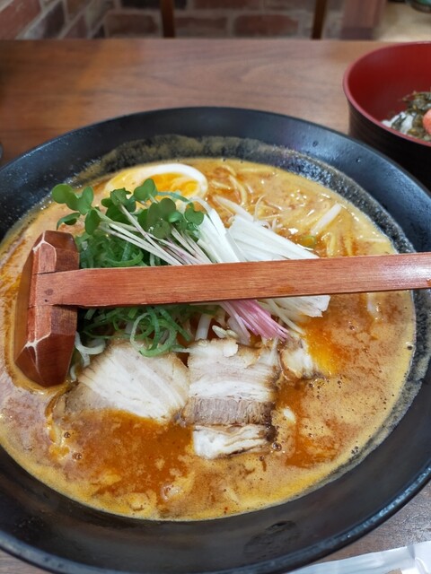 Hakata Ramen Adachi ハカタラーメン アダチ 川西能勢口 ラーメン 食べログ Hakata Ramen Adachi ハカタラーメン アダチ 川西能勢口 ラーメン 食べログ