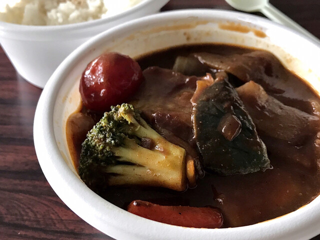 レッコルニーア ペル ウッチェリーノ Leccornia Per Uccellino 県庁前 カレーライス 食べログ レッコルニーア ペル ウッチェリーノ Leccornia Per Uccellino 県庁前 カレーライス 食べログ