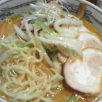 健康白菜麺処 おいでや - 野菜味噌ラーメン（チャーシュ追加）