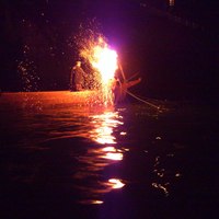 すぎ山 - 篝火に照らされる鵜飼