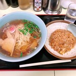 幸楽 - 半ナシゴレン＋ラーメンセット800円